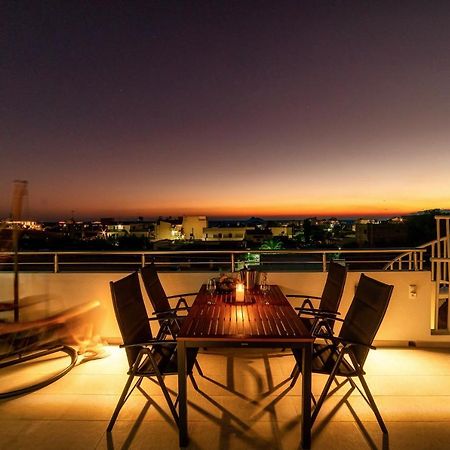 Ephantasy Living - Luxury Home With Roof Garden Каламаки Екстериор снимка