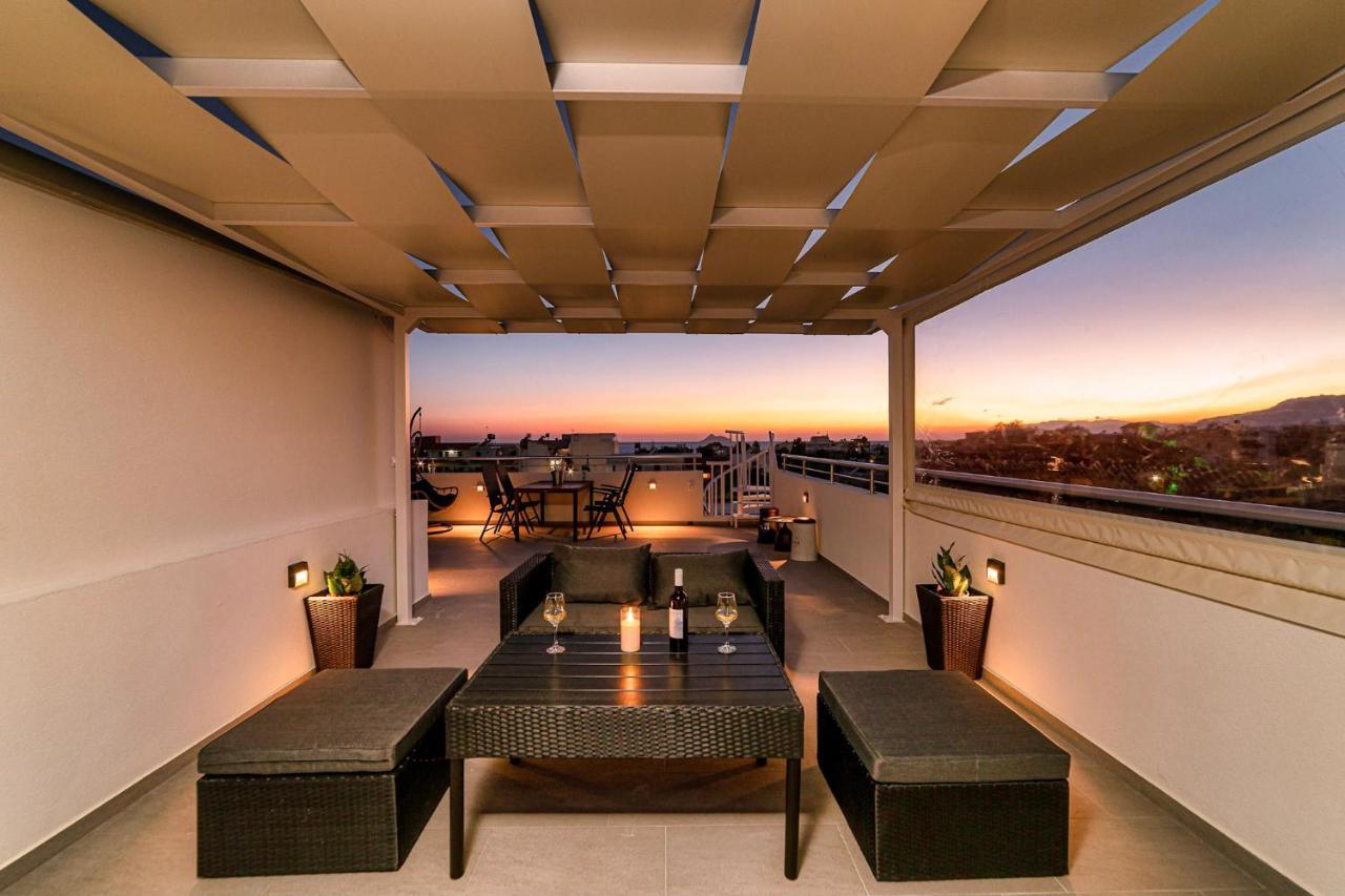 Ephantasy Living - Luxury Home With Roof Garden Каламаки Екстериор снимка